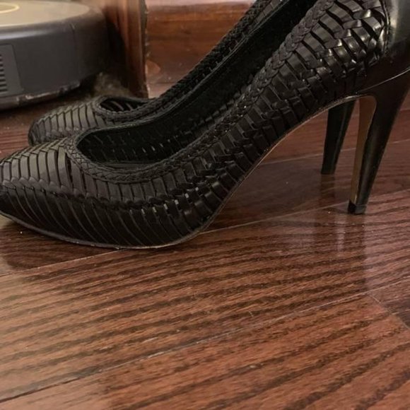 Cole Haan Nike Air Black Pumps - size 6 - Picture 2 of 2